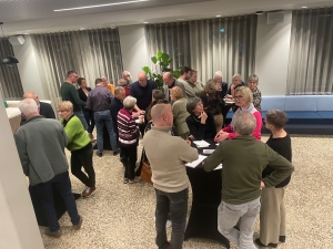 met elkaar in gesprek om de gevolgen de WBTR checklist te bespreken